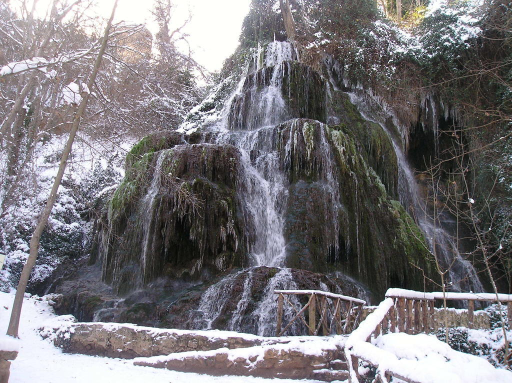 Casa Rural Ruta Del Agua 4 Hab Al Lado Monasterio De Piedra Munebrega Luaran gambar